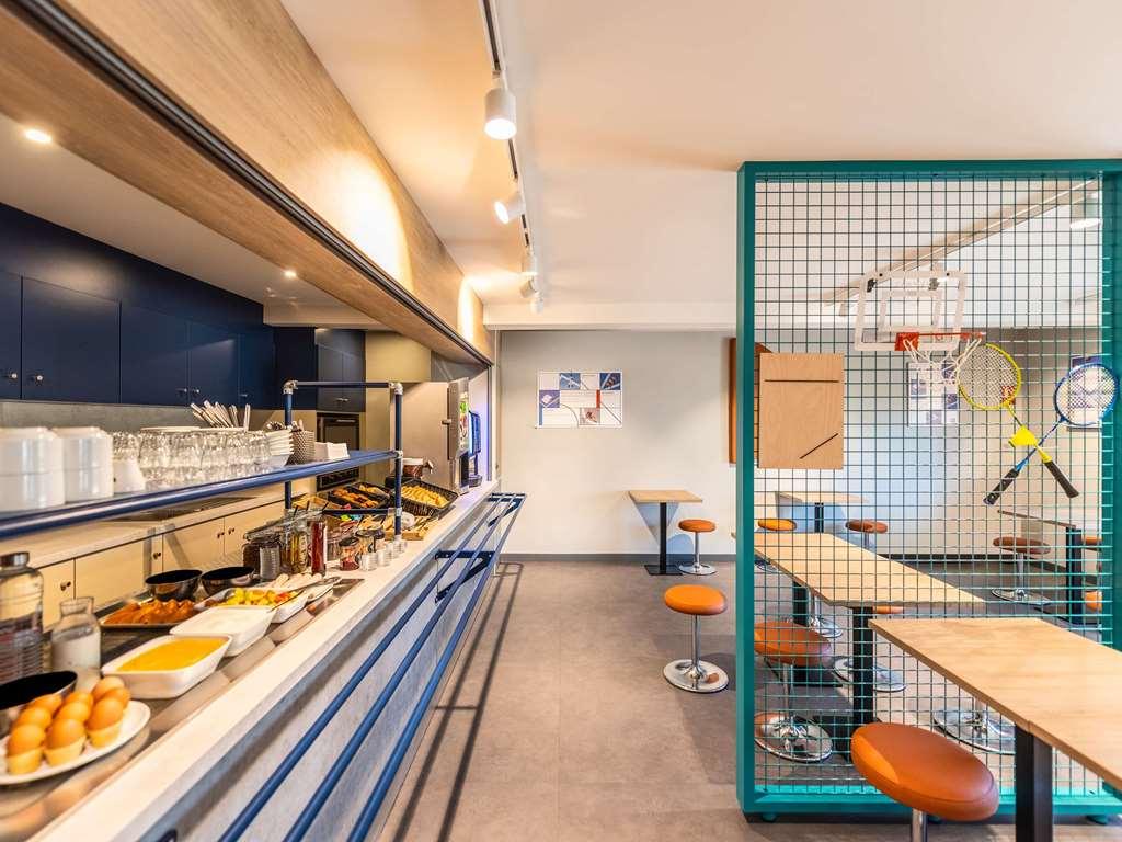 Ibis Budget Villefranche Limas Restaurant foto